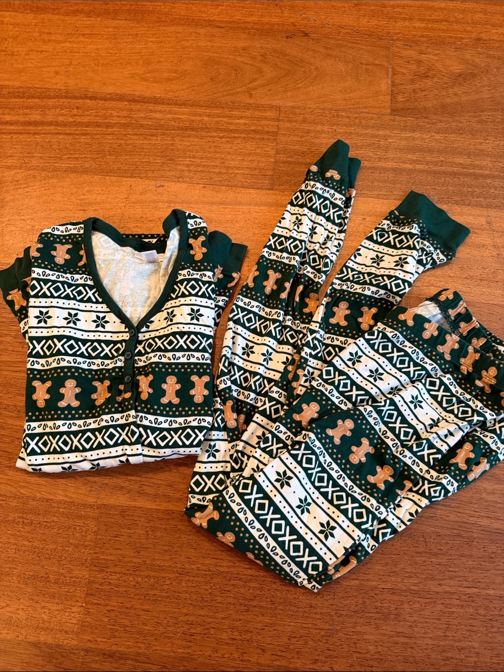 LC Lauren Conrad Green Gingerbread Fair Isle Kids Pajama Set